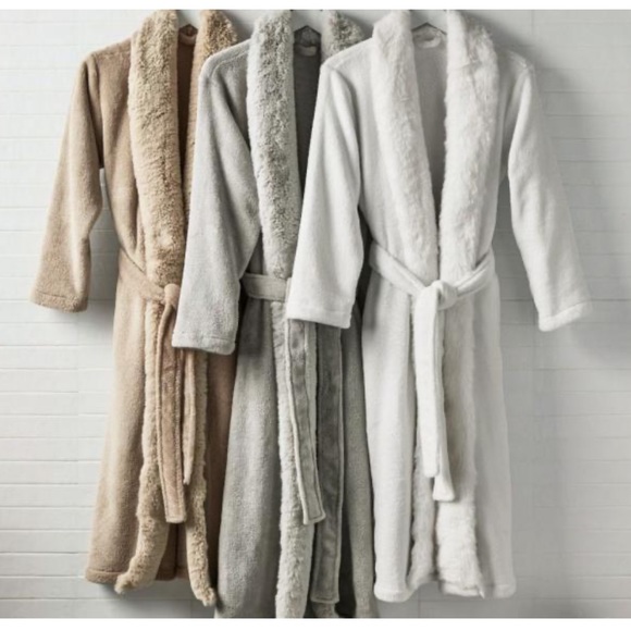 Pottery barn long grey bathrobe - Picture 2 of 4